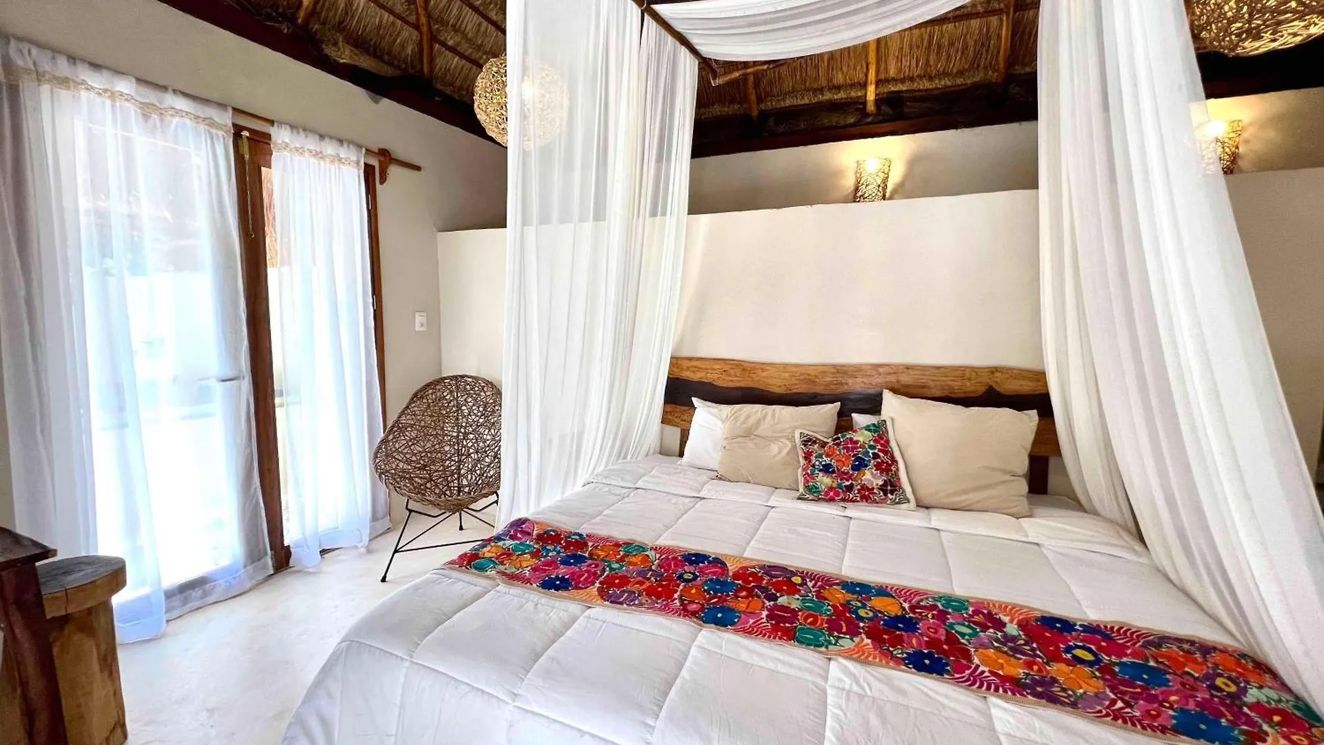 Lodge Tzunum Jade Tulum Pueblo Mexico