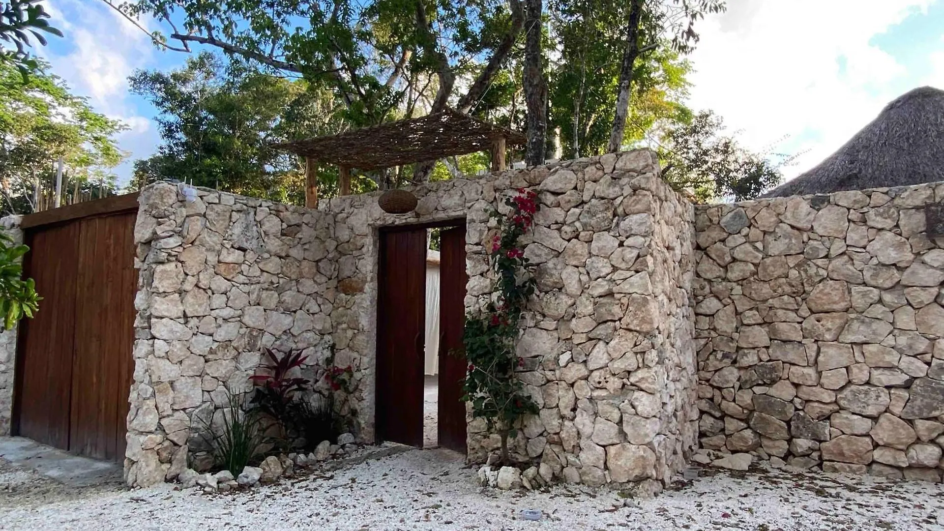 Lodge Tzunum Jade Tulum Pueblo